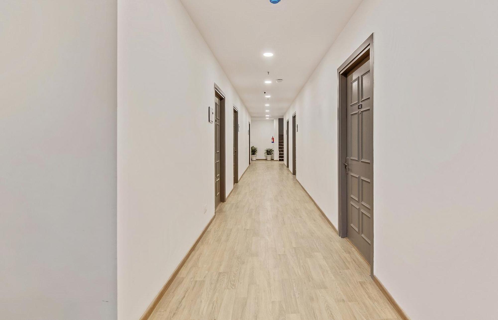 Townhouse Sector 49 Near Logix City Centre Noida Exterior photo